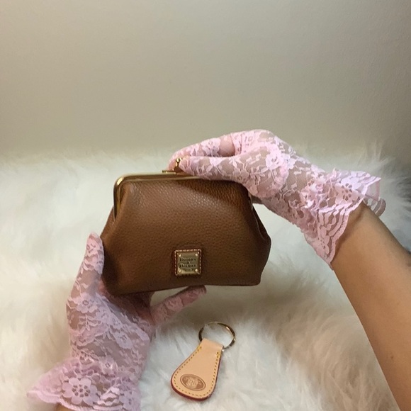 Lace Gloves (Full finger) (New) Soft Pink (Dooney & Bourke items not included) - Picture 3 of 4